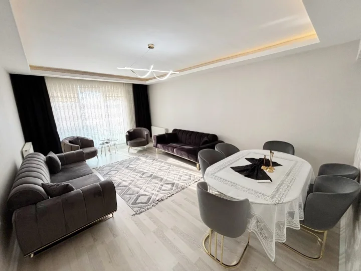Keçiören Satılık 3+1 130 m² Ultra Lüks Yenilenmiş Cam Balkonlu Açık Otoparklı Özel Tasarım Daire