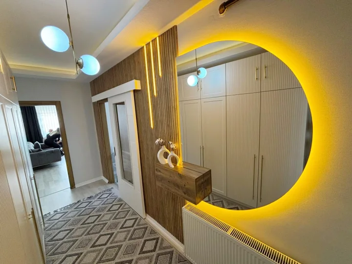 Keçiören Satılık 3+1 130 m² Ultra Lüks Yenilenmiş Cam Balkonlu Açık Otoparklı Özel Tasarım Daire