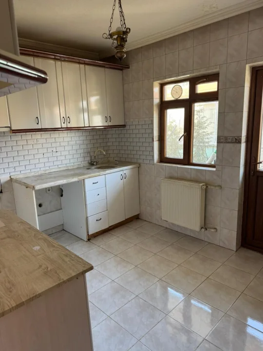 Ayvalık Satılık 5+1 Dubleks Ön Cephe Kapalı Teraslı Balkonlu Masrafsız Daire