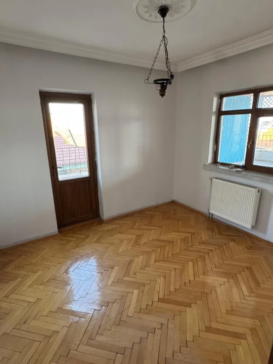 Ayvalık Satılık 5+1 Dubleks Ön Cephe Kapalı Teraslı Balkonlu Masrafsız Daire