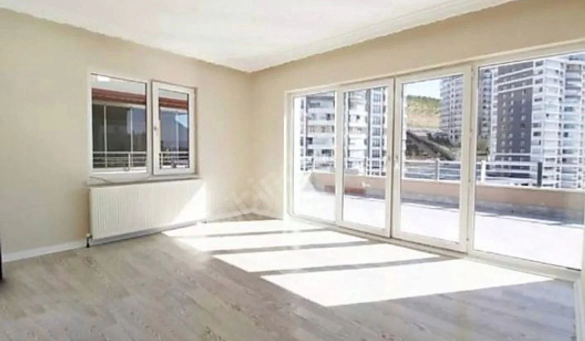 İncirli Satılık 5+1  Manzaralı Asansörlü  Teras Balkonlu Ebeveyn Banyolu Full Yapılı Daire