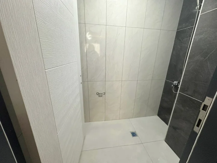 Keçiören Satılık 3+1 180 m² Çift Teras Balkonlu Ebeveyn Banyolu Lüks Full Yapılı Daire