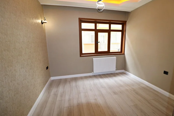 Aşağı Eğlence Satılık 3+1 Ultra Lüks Yapılı Ebeveyn Banyolu Giyinme Odalı Cepheleri Açık Daire