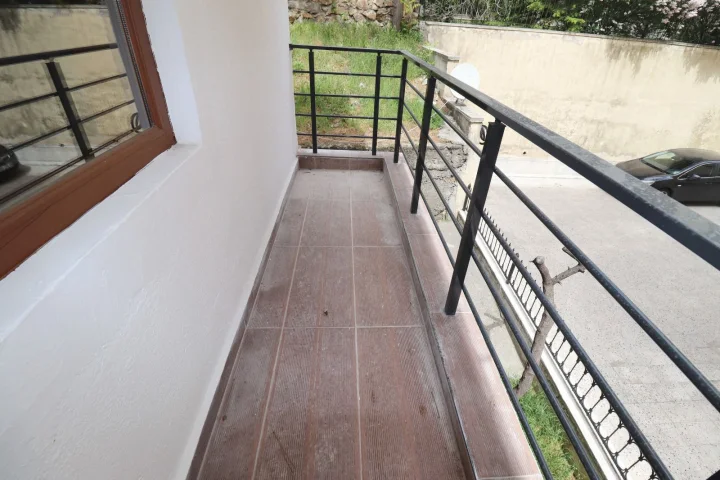 Aşağı Eğlence Satılık 3+1 Ultra Lüks Yapılı Ebeveyn Banyolu Giyinme Odalı Cepheleri Açık Daire