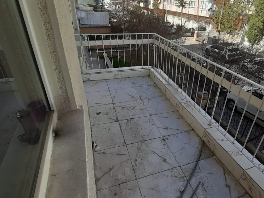 Aşağı Eğlence Satılık 4+1 1. Kat Açık Cepheli Açık Balkon Kullanımlı Geniş Daire