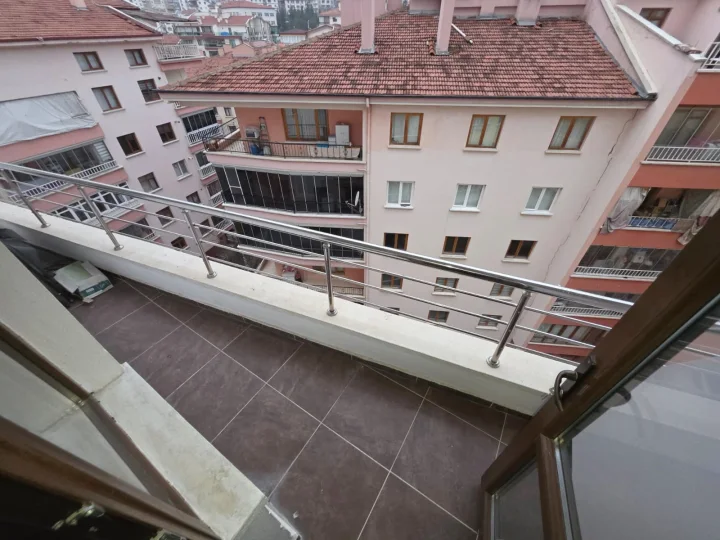 Dilek Camii Paralelinde Satılık 4+1  Asansörlü Dubleks Kapalı Teras Balkonlu Daire