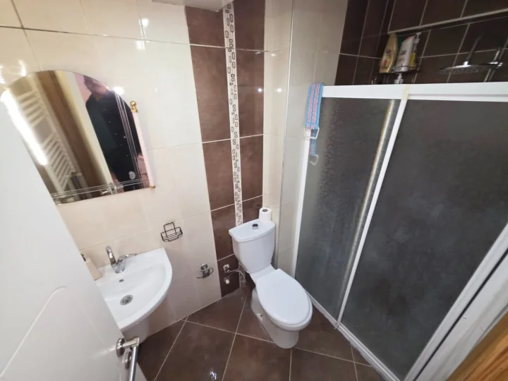 Dilek Camii Paralelinde Satılık 4+1  Asansörlü Dubleks Kapalı Teras Balkonlu Daire