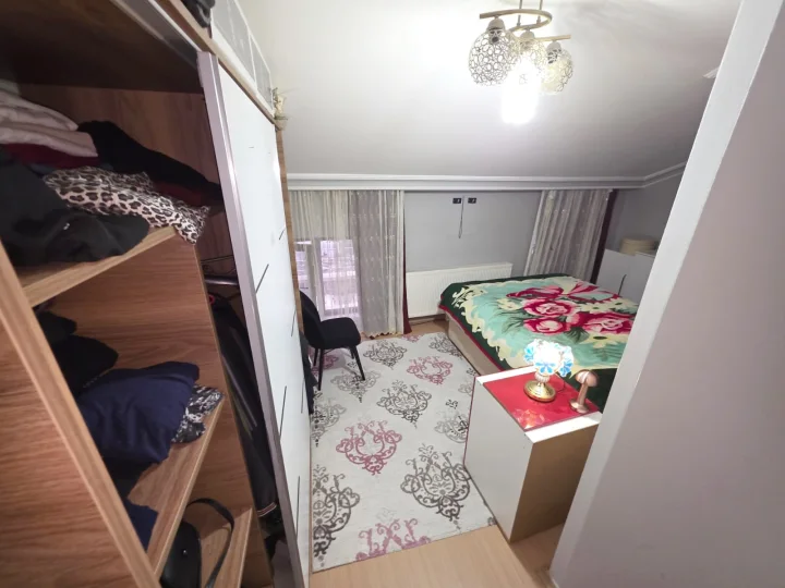 Dilek Camii Paralelinde Satılık 4+1  Asansörlü Dubleks Kapalı Teras Balkonlu Daire