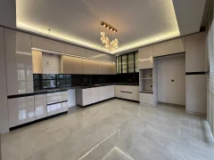 Yayla Mahallesi Satılık 4+1 Lüks Site Dairesi | Yerden Isıtmalı, Teras Balkonlu, Giyinme Odalı