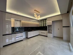 Yayla Mahallesi Satılık 4+1 Lüks Site Dairesi | Yerden Isıtmalı, Teras Balkonlu, Giyinme Odalı