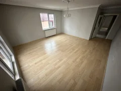 Sancaktepe’de Ara Kat Masrafsız 3+1 Satılık Daire | Cam Balkonlu Geniş Aile Dairesi