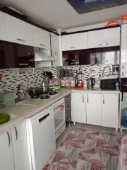 Sancaktepe’de Cadde Üzeri Ara Kat 3+1 Satılık Daire  Masrafsız Cam Balkonlu