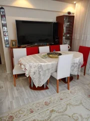 Sancaktepe’de Cadde Üzeri Ara Kat 3+1 Satılık Daire  Masrafsız Cam Balkonlu