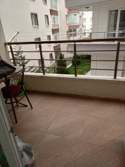 Sancaktepe’de Cadde Üzeri Ara Kat 3+1 Satılık Daire  Masrafsız Cam Balkonlu