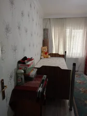Sancaktepe’de Cadde Üzeri Ara Kat 3+1 Satılık Daire  Masrafsız Cam Balkonlu