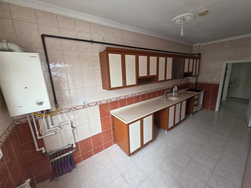 Esertepe’de 3+1 Kiralık Giriş Kat Daire | Merkezi Konumda Uygun Fırsat