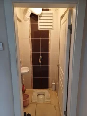 Özgürlük Caddesi’nde 2+1 Satılık Daire | Giriş Kat Konumunda Merkezi Yaşam