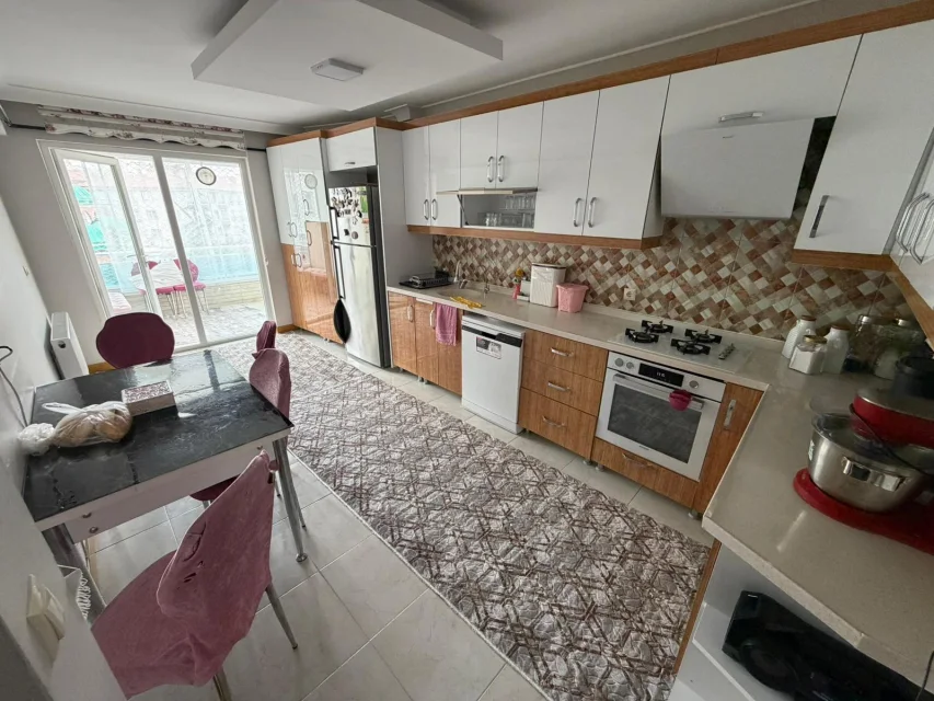 Esertepe’de 4+1 Satılık Daire | 1. Kat Geniş Kullanım Alanlı Fırsat