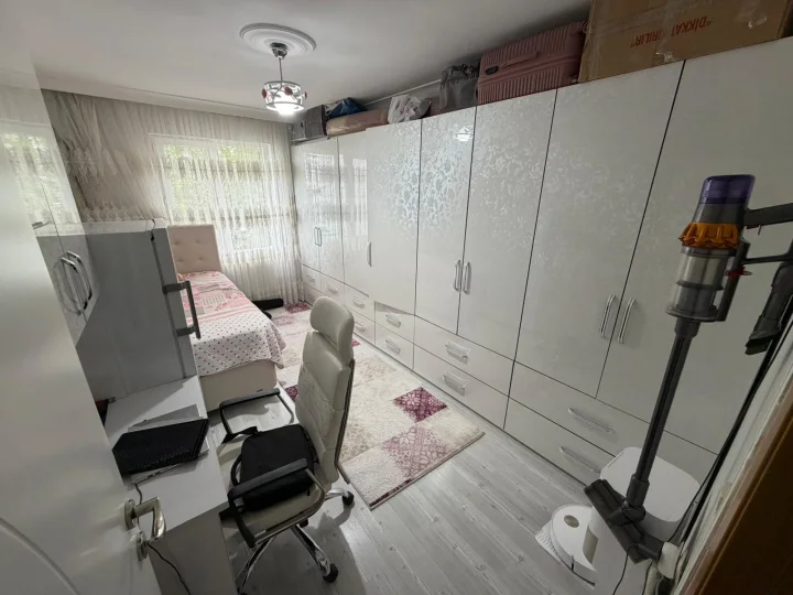 Esertepe’de 4+1 Satılık Daire | 1. Kat Geniş Kullanım Alanlı Fırsat