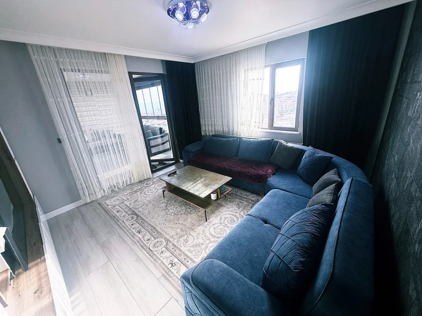 Sancaktepe’de Site İçi Satılık Daire | Yüksek Katta Ferah ve Prestijli Yaşam