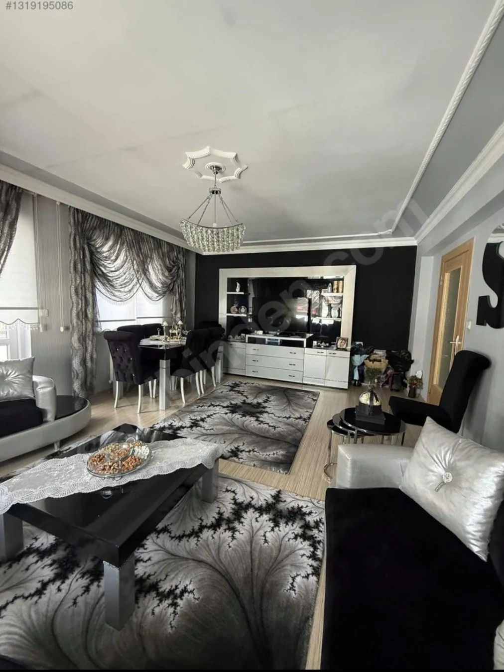 Porsuk Caddesi Üzeri 4+1 Satılık Daire | Geniş Yapılı ve Ferah Yaşam Alanı
