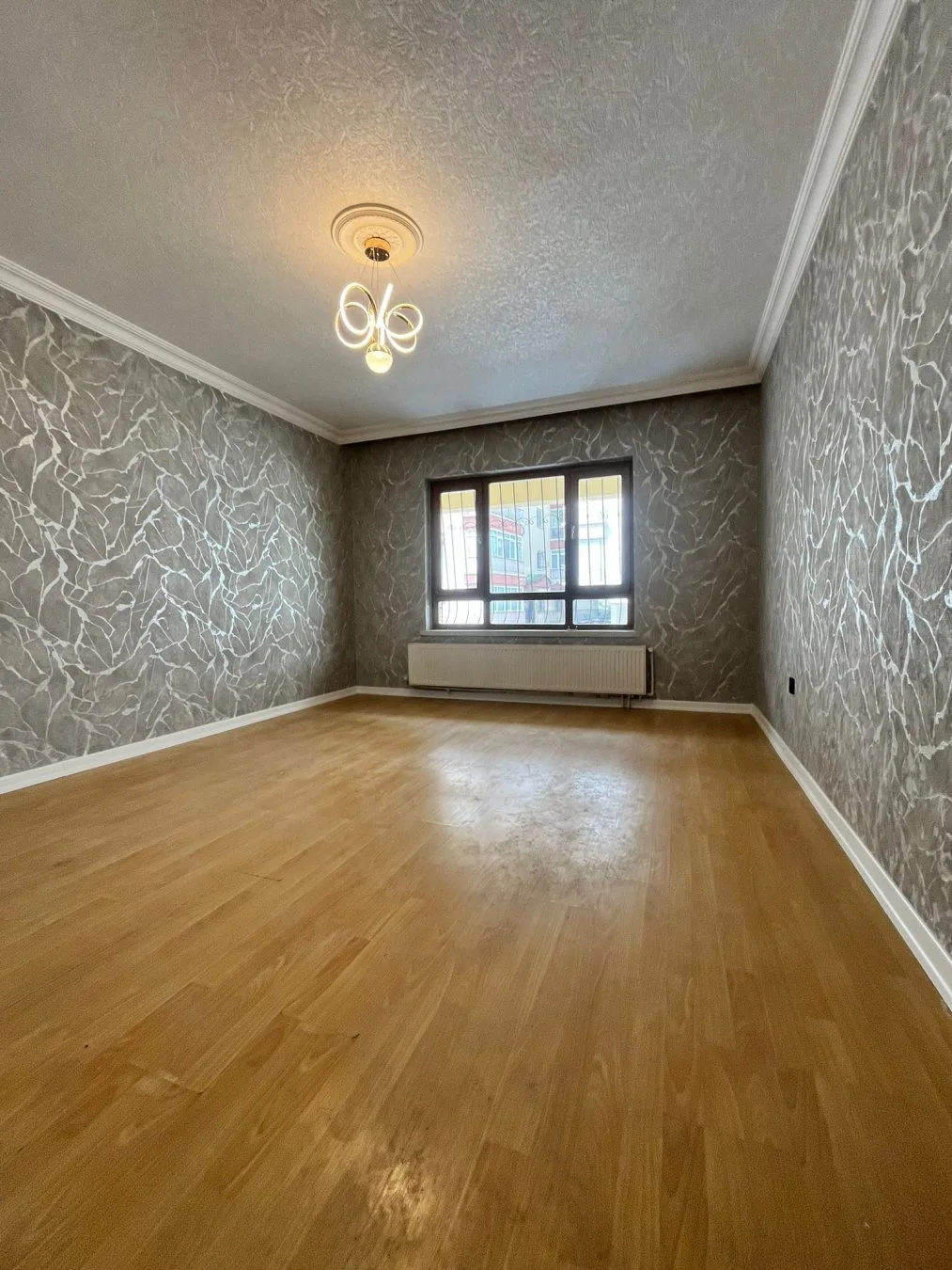 Atapark’ta 2+1 Satılık Daire | Giriş Kat Cadde Yanı Merkezi Konum