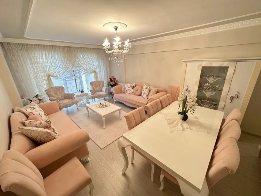 Etlik’te Asansörlü Geniş Satılık Daire | Masrafsız ve Oturuma Hazır