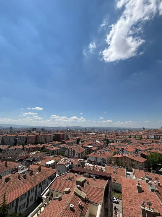 Özgürlük Caddesi’nde 3+1 Satılık Daire | Ara Kat Masrafsız Fırsat