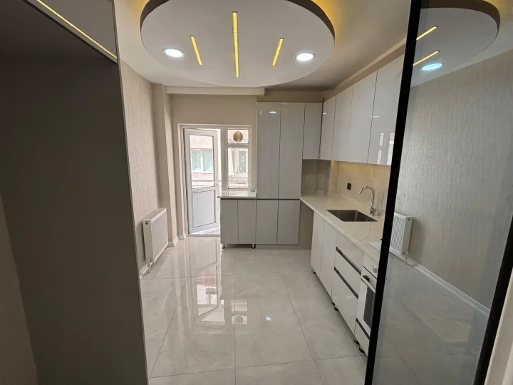 Özgürlük Caddesi’nde 3+1 Satılık Daire | Ara Kat Masrafsız Fırsat