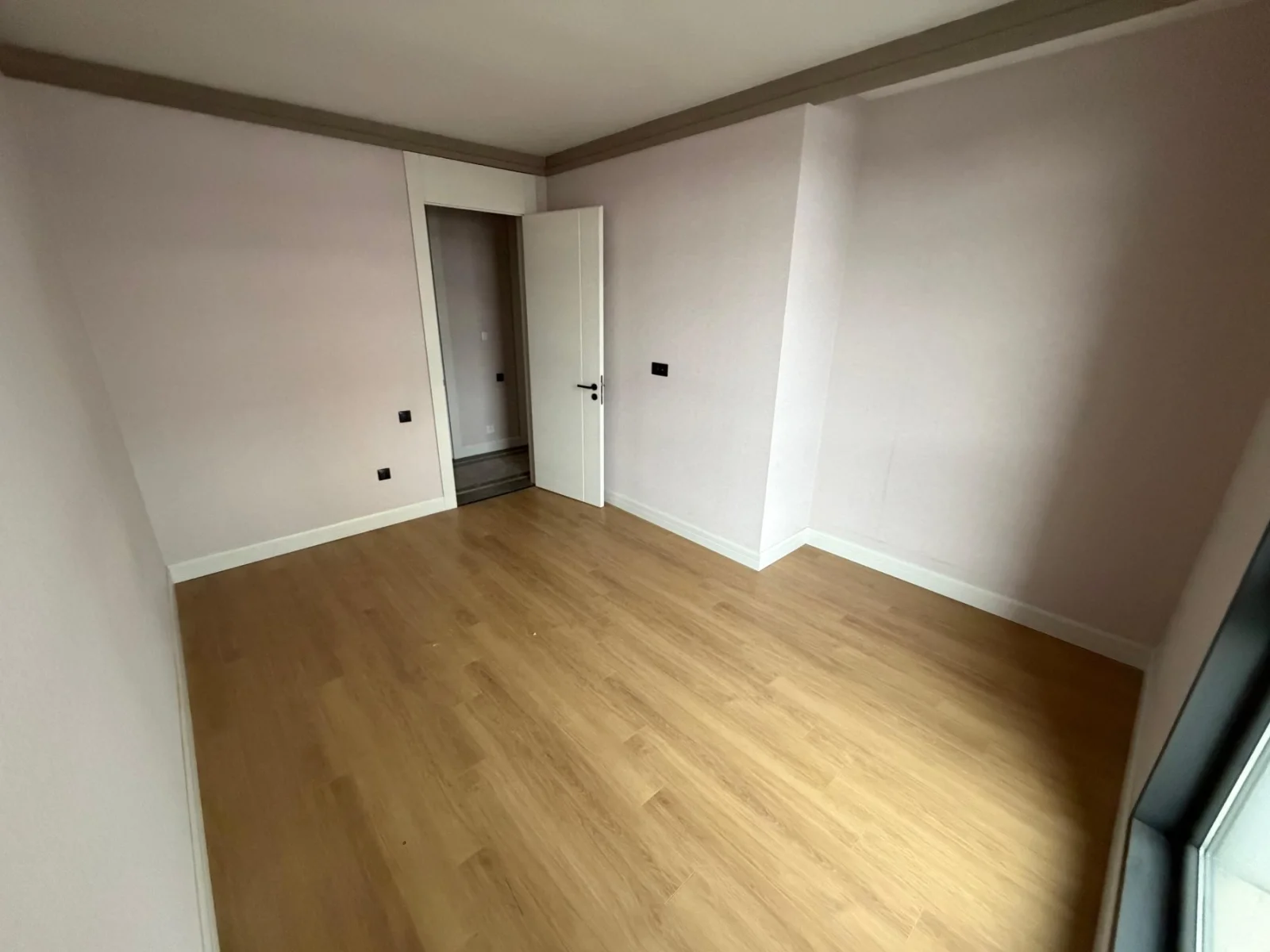 Ovacık’ta Site İçi 4+1 Satılık Daire | Geniş ve Konforlu Aile Yaşamı