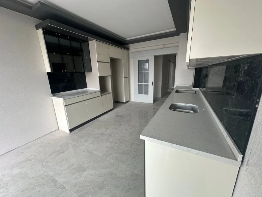 Ovacık’ta Site İçi 4+1 Satılık Daire | Yüksek Katta Full Yapılı Lüks Yaşam