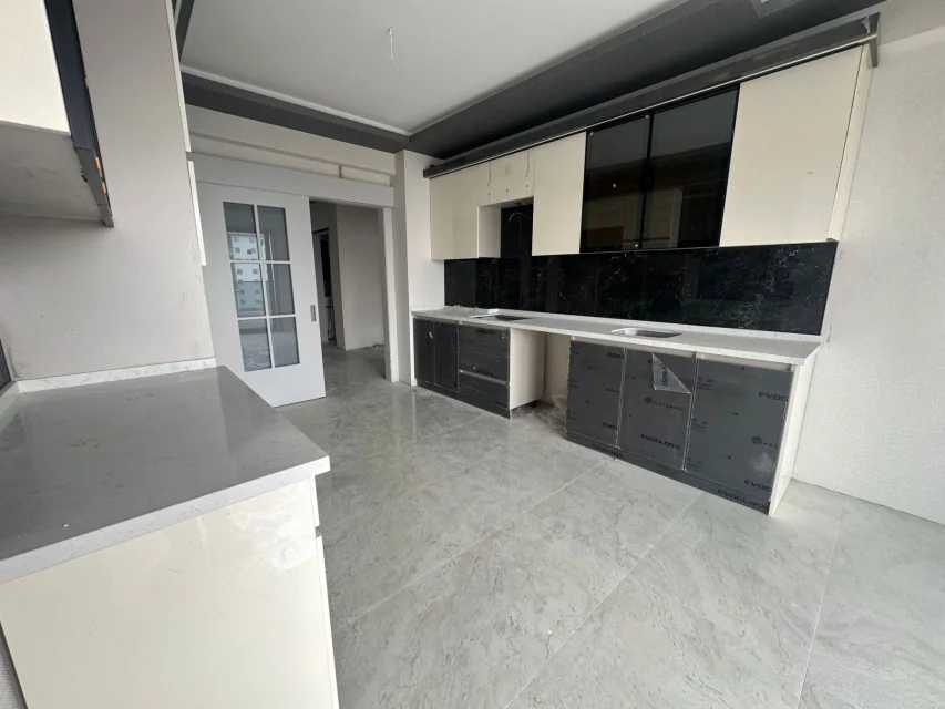 Ovacık’ta Site İçi 4+1 Satılık Daire | Yüksek Katta Full Yapılı Lüks Yaşam